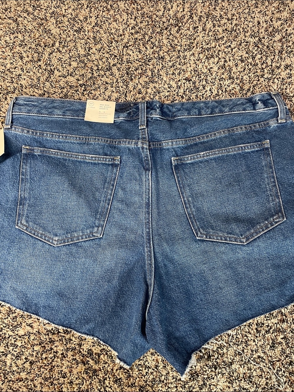Denim High-Rise Frayed Hem Shorts - Blue Plus Size 17 Universal Thread | NWT - Picture 3 of 6